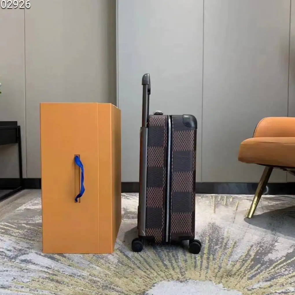 CUSTOM 55 BEAR NIGO 37L HORIZON CABIN POLAR SUITCASE 0524